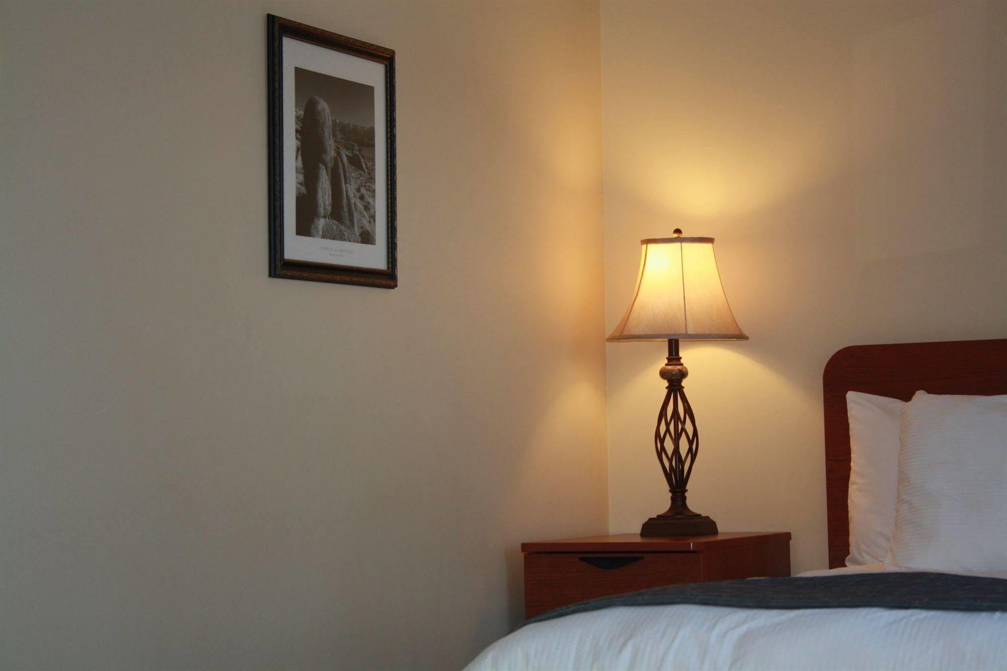 University Of Alberta - Hotel เอดมันตัน ภายนอก รูปภาพ